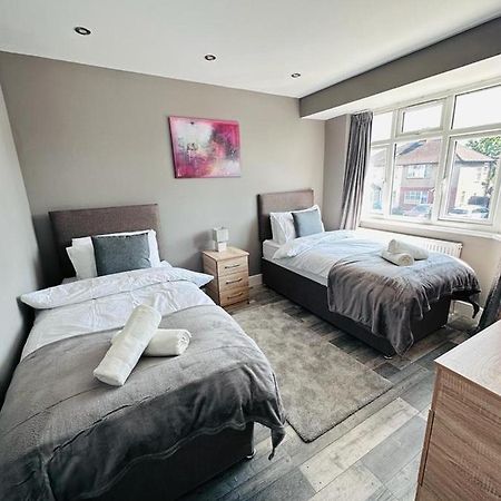 Earley Burmese - 5 Bedroom House מראה חיצוני תמונה