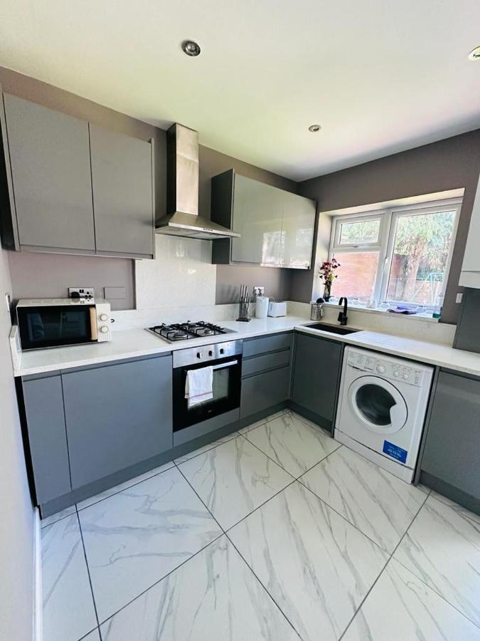 Earley Burmese - 5 Bedroom House מראה חיצוני תמונה